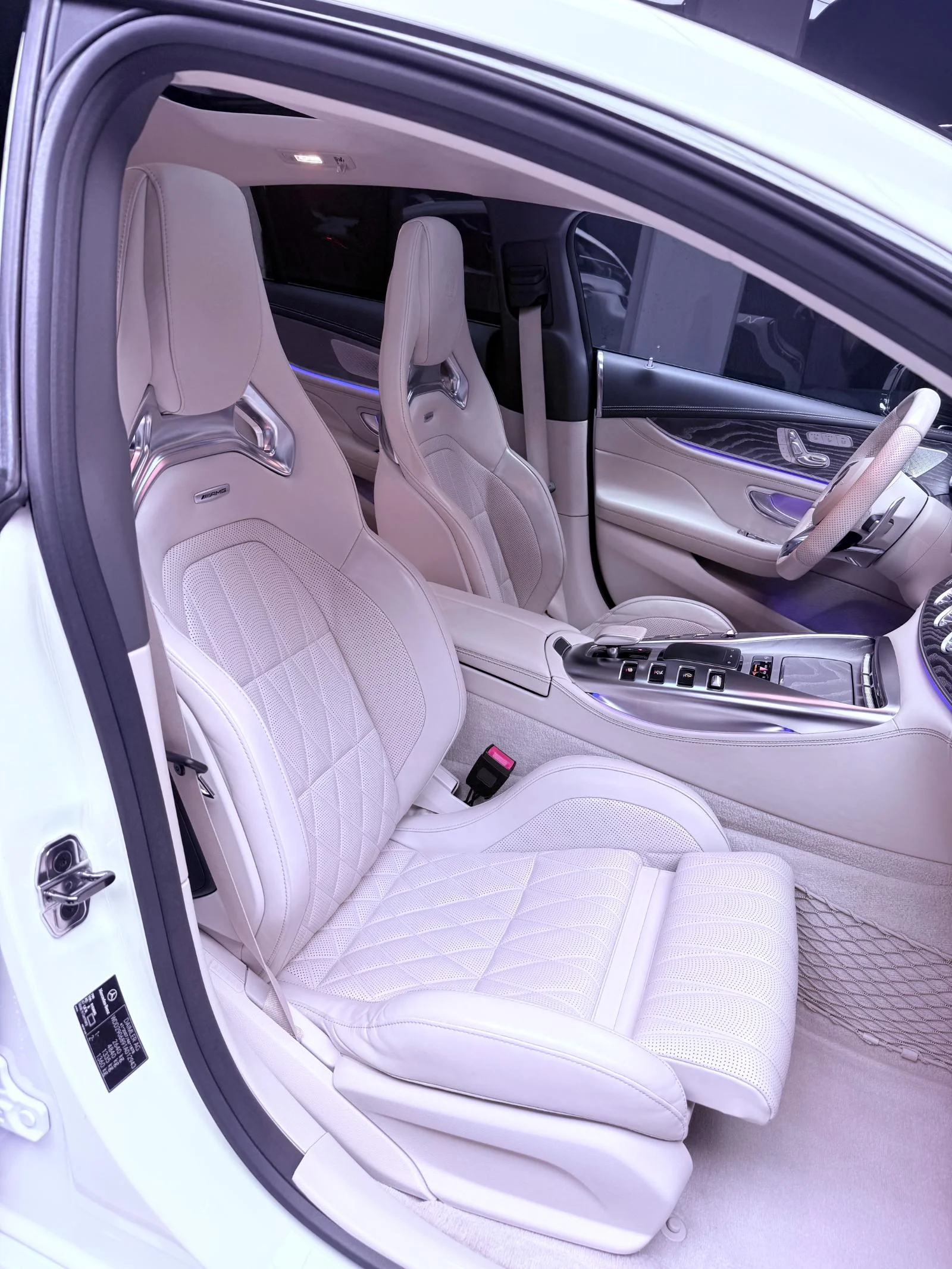 Mercedes-AMG GT 63 S 4-Door Coupe + 2000€ BONUS — image 3