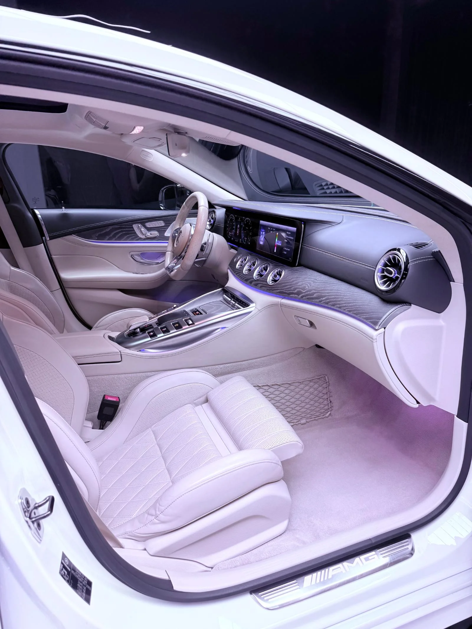 Mercedes-AMG GT 63 S 4-Door Coupe + 2000€ BONUS — image 4