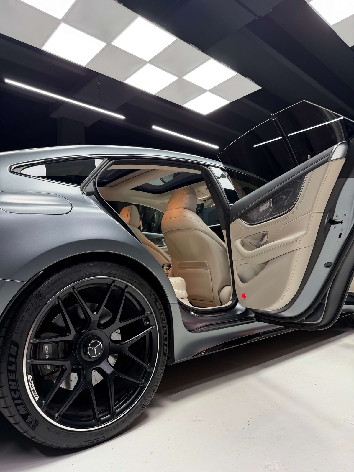 Mercedes-AMG GT 53 4-Door Coupé + 2000€ — image 9